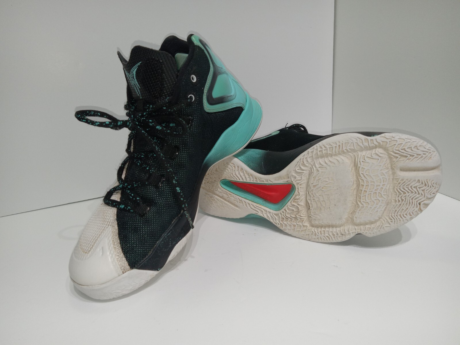 Nike Mens Air Jordan Melo M12 827176-106 White Basketball Shoes