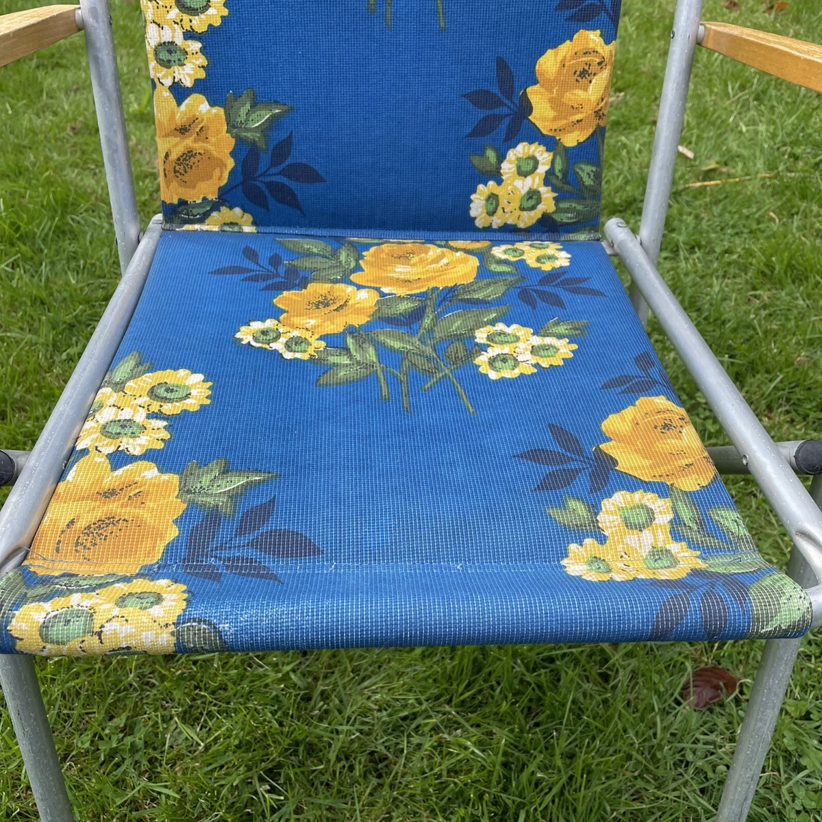 Vintage Retro Blue Floral Flower DECK CHAIR Camping Garden With Wooden Arms