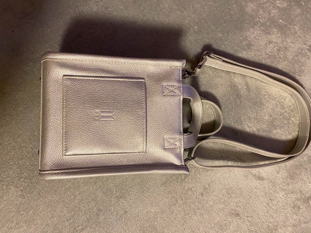 BTS Mini Shoulder Bag BTS. THE BEST 16×19.5×9cm Silver