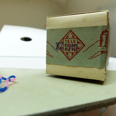 1x TELEFUNKEN ZZ1040 in sealed Box  NEW / NOS / NIB TUBE RÖHRE