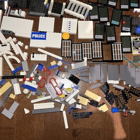 Lego City Set 7744 Police Headquarters Read