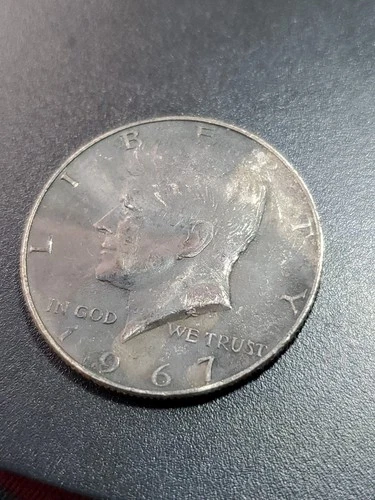 1967 50C Kennedy Half Dollar 40 % Silver Au