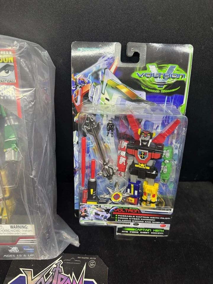 Toynami Voltron Vinyl Metallic Edition Figure SDCC 2009 Trendmasters 1998 Super7 - Image 3 of 4