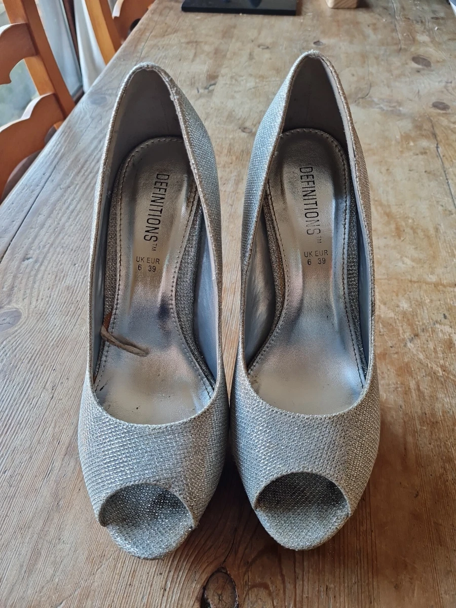 Silver heels size 6 sale