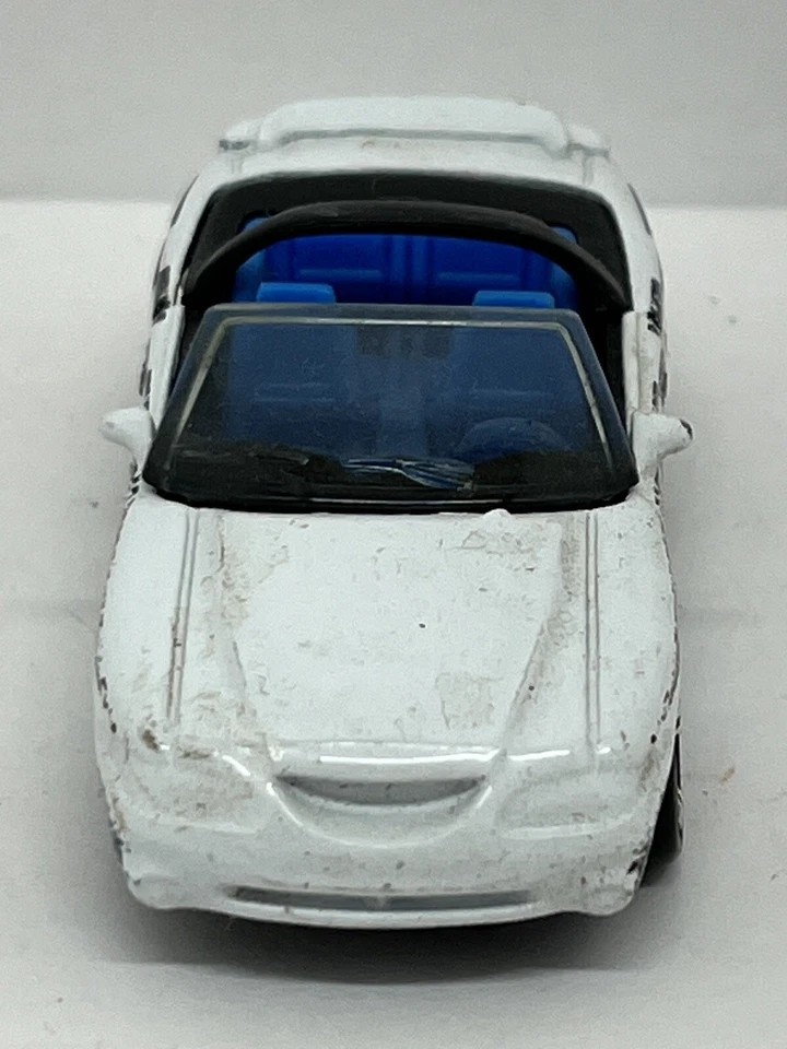 Matchbox Ford Mustang Cobra Convertible Pace Car Escala 1/64 Die Cast Réplica Foto 3 de 4