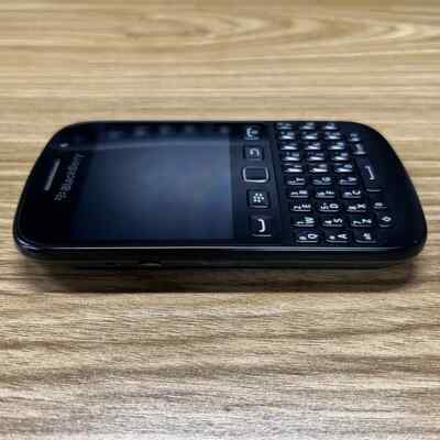 Unlocked BlackBerry 9720 3G WIFI Black/Pink 5MP Camera FM Radio GPS Cellphone