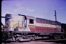 Kodachrome Original 35MM Slide Canadian Pacific Diesel #8786 (1968) - #C3394