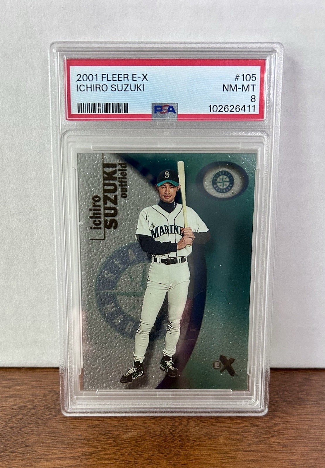 2001 Fleer E-X Ichiro Suzuki Rookie RC #/1999 Mariners PSA 8 #105