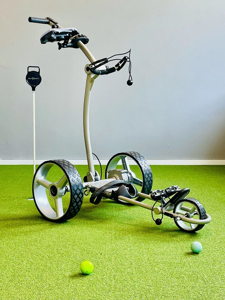 Elektro Golf Trolley CADDYONE 610 mit Lithium-Akku und Zubehör, Silber