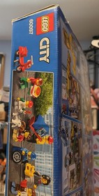 LEGO City 60097 City Square  New Sealed, Damaged box, 1683 Pieces,