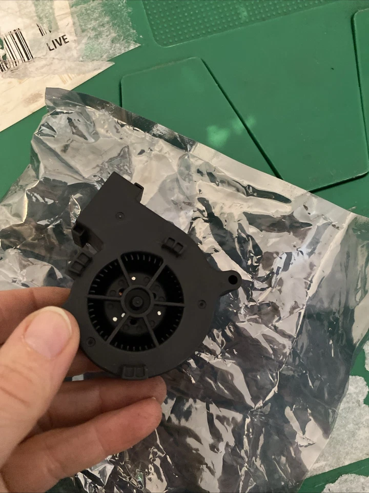 Porsche Genuine Taycan 9J1 2021 Other devices 10R0514365 - Image 3 of 4