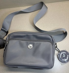 EUC Puppington 3-in-1 Crossbody Dog Treat Pouch (Grey) Oprah's Favorite