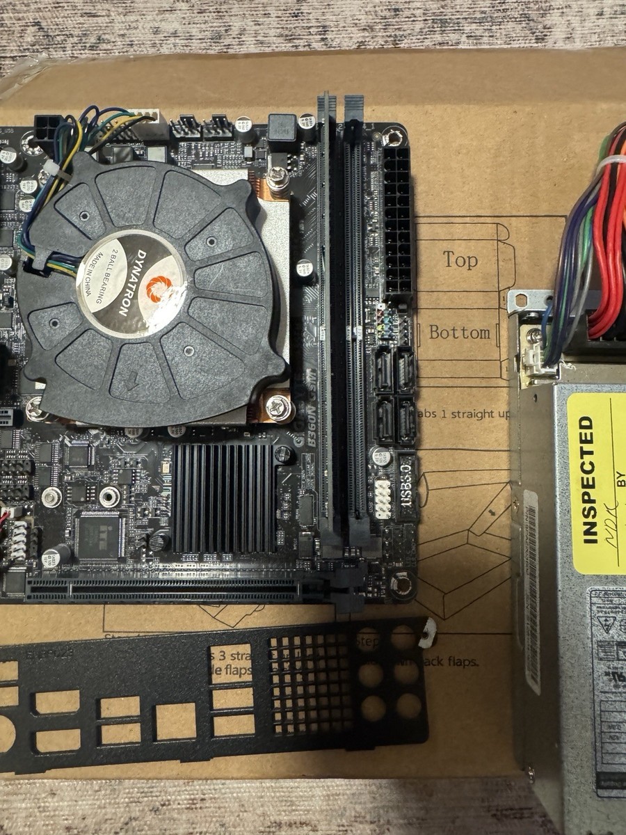 Mini PC GIGABYTE B360N GSM Mini-ITX 4GB RAM DDR4 220w PSU Intel