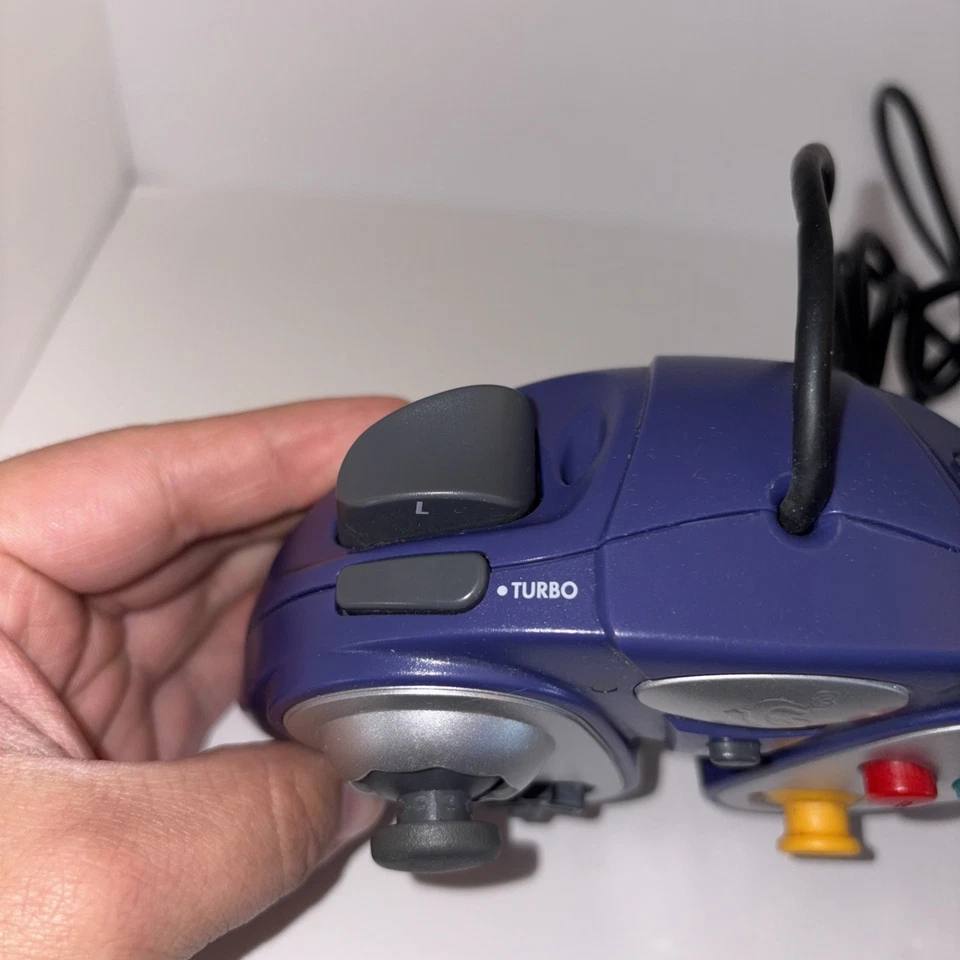 Pelican G3 Nintendo Gamecube Wired Controller (Indigo Purple) Z button stuck ￼￼  - Image 4 of 4