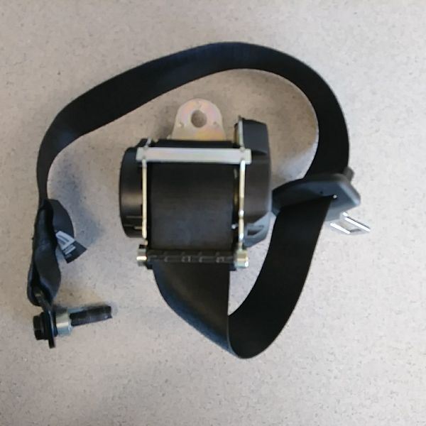 2014 2015 2016 Maserati Ghibli right rear seat belt assembly 6700174370