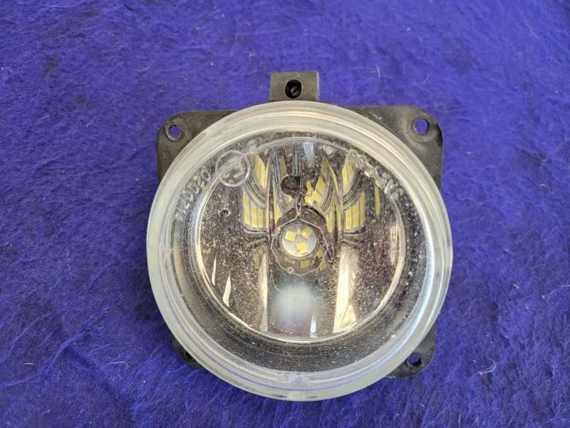 2003-2004 Ford Mustang Cobra SVT DOHC 4.6L Front Lower Fog Light Lamp Bulb  - Image 2 of 4