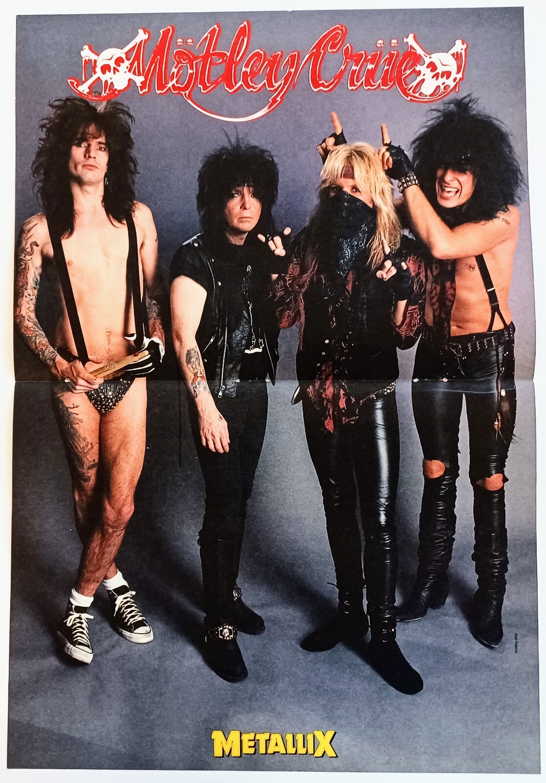 MOTLEY CRUE~ORIG 1990 CENTERFOLD POSTER~MAGAZINE PINUP~NIKKI SIXX TOMMY LEE MICK