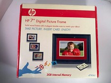 HP DF780B2 7" Black Wood Digital Picture Frame 2GB Memory w/ Remote - Open Box