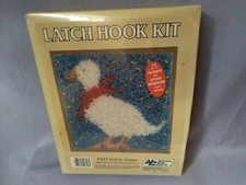 Vintage National Yarn Crafters Latch Hook Rug Kit P423 Dottie Goose 12x12 in NOS