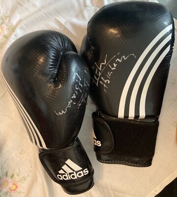1 von 2 Boxhandschuhe mit original sign. Autogramm Arthur Abraham, s. Text