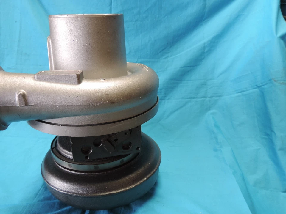 康明斯 ISX15 14.9L HE561VE HE500VG 4309077RX Holset 正品涡轮增压器 — 第 4/4 张图片