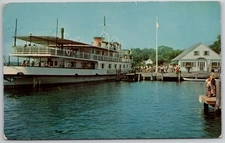 c1950s Postcard Mount Washington Cruise Ship Lake Winnipesaukee Wolfeboro NH UNP