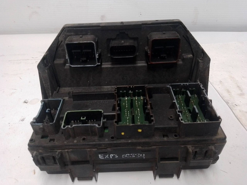 04692319AH TIPM Módulo de alimentación integrado Caja de fusibles de 2011 RAM 1500 11574992 Foto 2 de 4