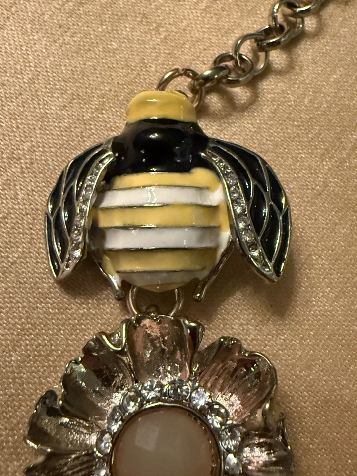 黄色和黑色花卉和蜜蜂服装珠宝金色项链带水钻 — 第 3/4 张图片