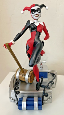 Iron Studios 1/10 Scale DC Batman The Animated Series Harley Quinn Statue