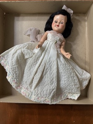 ANTIQUE DOLL in Berger Doll Dress Company dress, Near Mint, embroidery, in box