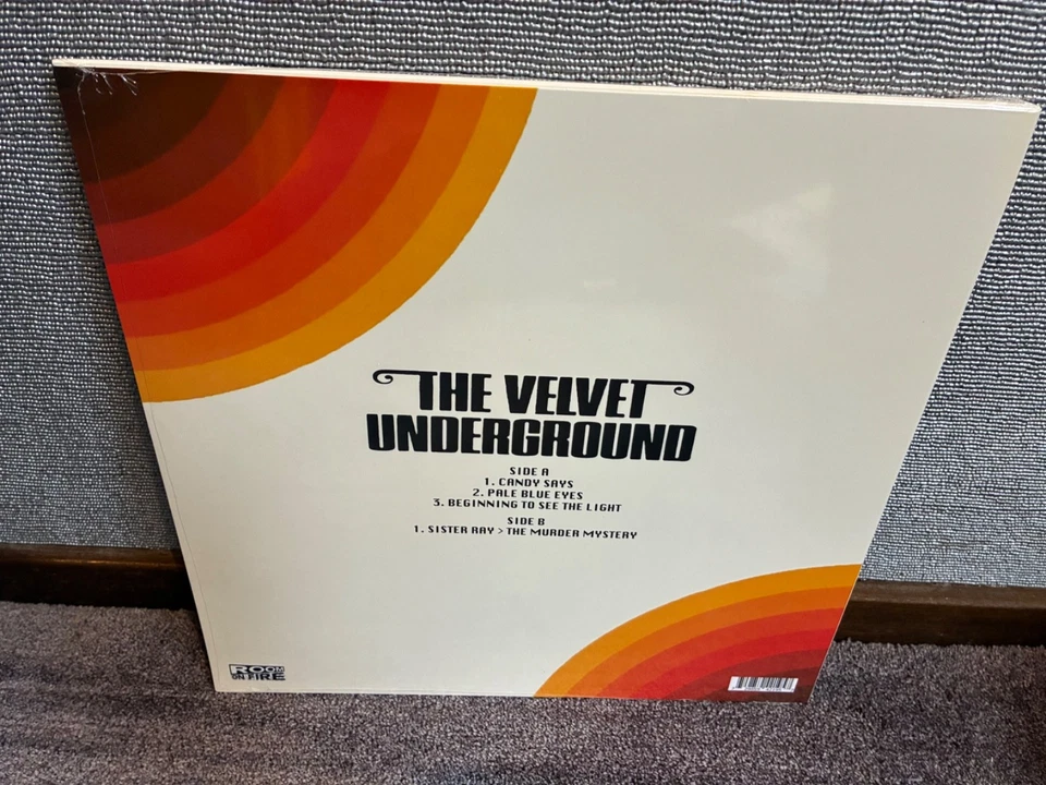 THE VELVET UNDERGROUND LP - Photo 2/2