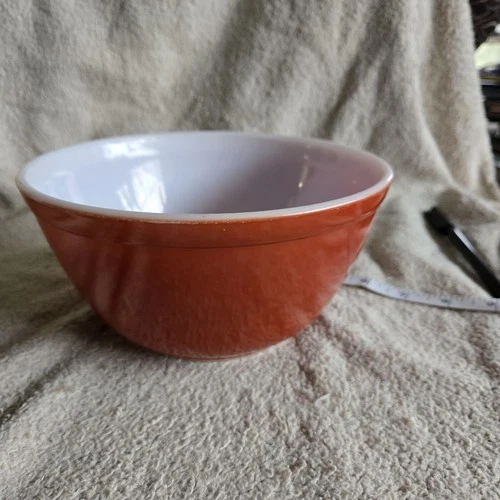 Pyrex Vintage Mixing Nesting Bowl #402 Red, 1.5 Qt Vibrant Color