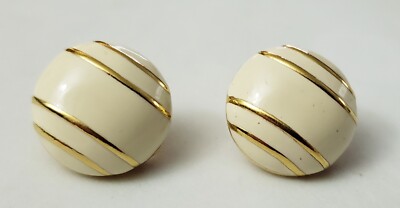 Vintage Monet Gold Tone Ivory Cream Enamel 3/4'' Goldtone Round Clip On Earrings