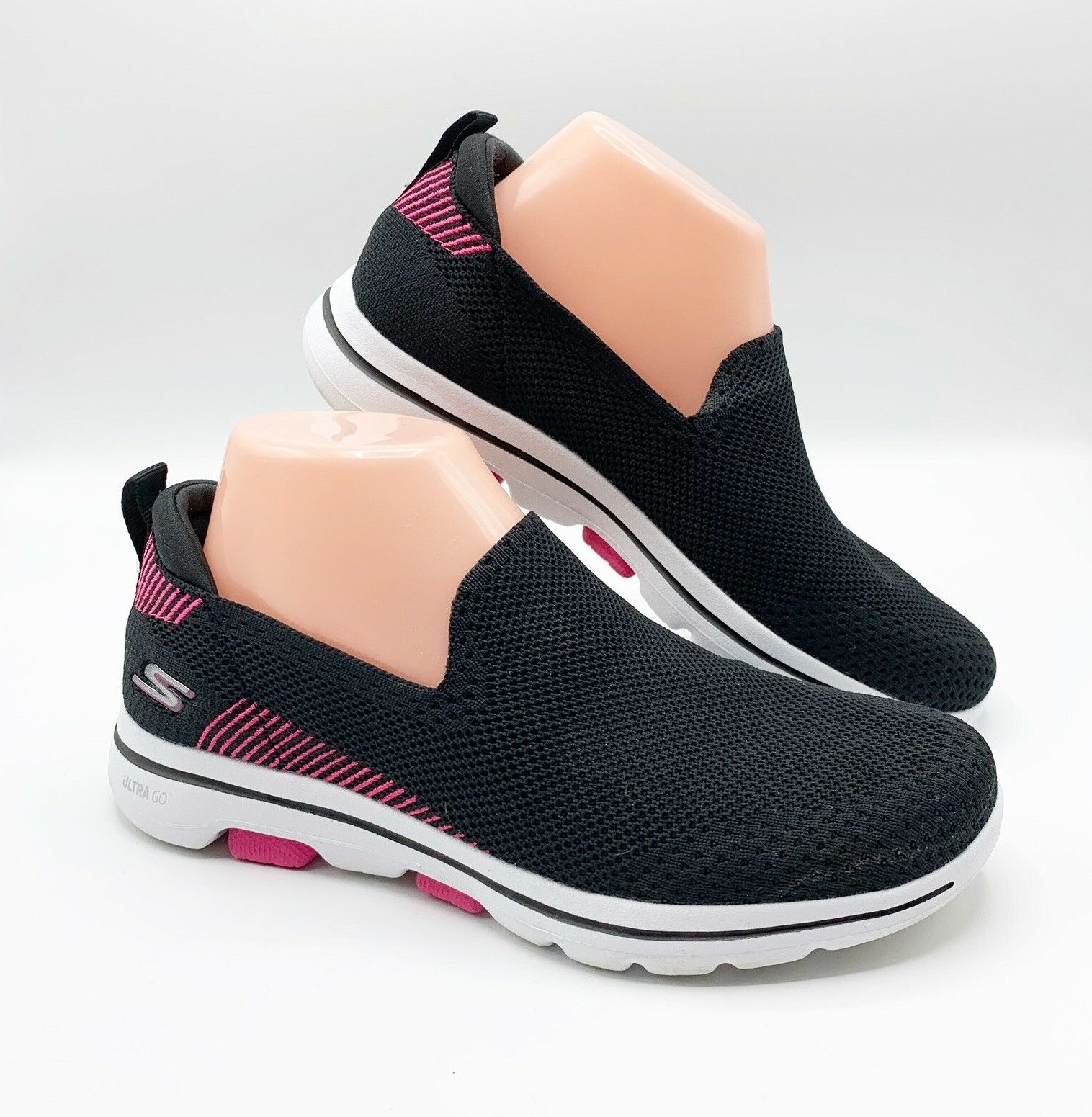 womens skechers pink