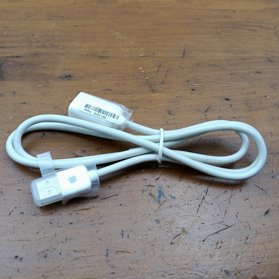 Genuine Apple 3-Ft / 1M USB Keyboard Extension Lead Cable Cord (591-0240) - Image 2 of 4