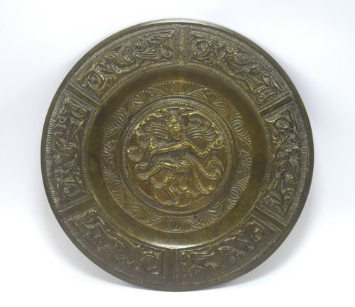 Antigua figura decorativa vintage de latón Nataraja bonito plato coleccionable. G26-124