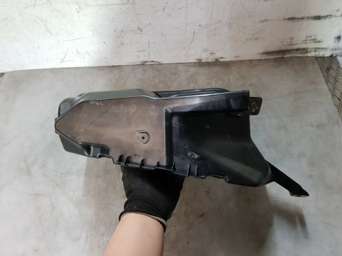 2017 VOLVO XC60 MK2 HEATER FAN AIR DUCT COVER PANEL 31353769 - Picture 6 of 7