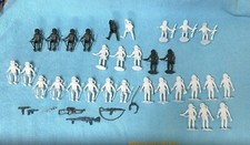 Vintage Spacemen/Astronaut Plastic figures Hong Kong 1960's  Guns Headset 38pcs