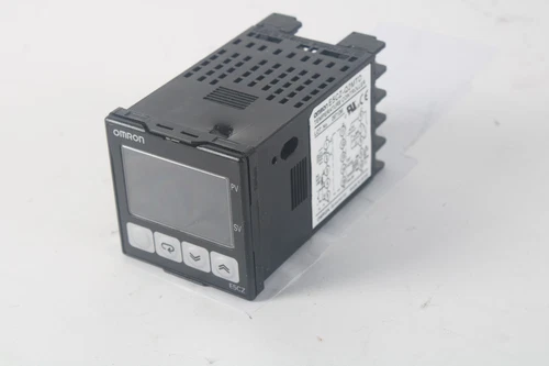 Omron E5CZ-Q2MTD Temperature Controller - No Panel Mount