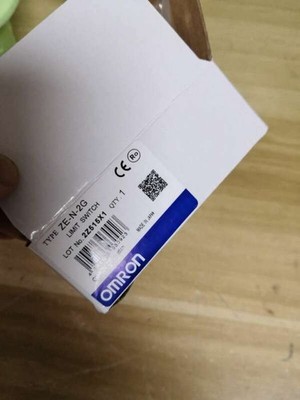 1PC NEW Omron limit switch ZE-N-2G #F1