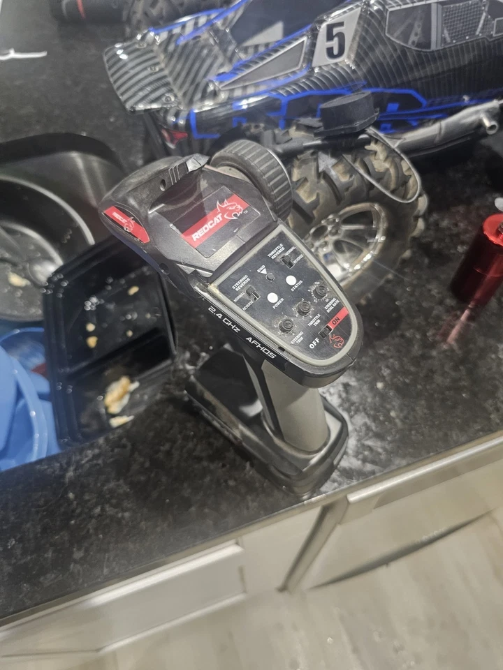 Redcat Earthquake Nitro RC escala 3.5 1/8 para piezas o reparación!!! Foto 2 de 4