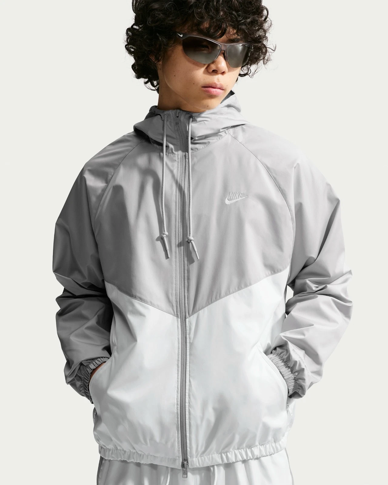 Nike Windrunner Men's Lined Jacket - Light Iron Ore/Sail HV8369-012 Size Small
Opens in a new window