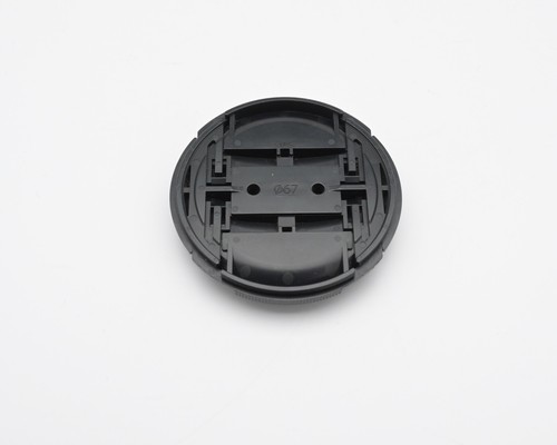 Fujifilm X 67mm Pinch Style Front Lens Cap (#14788) - Picture 2 of 2