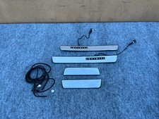 Porte avant et accessoires Infiniti QX56