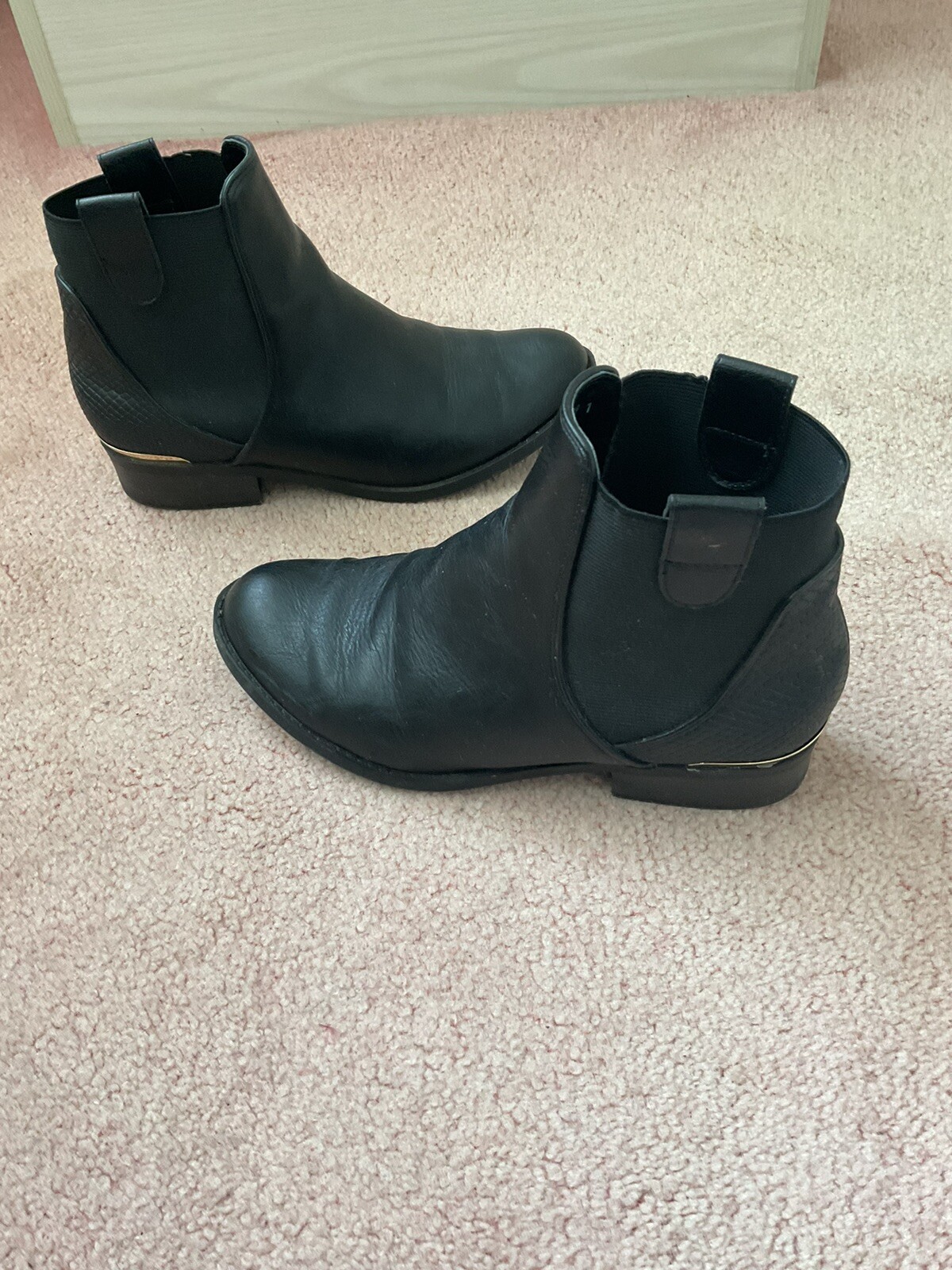 Womens Chelsea Boots Size 4 eBay