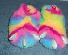 WONDER NATION GIRLS MONSTER CLAWS RAINBOW SLIPPERS BOOTIES SIZE 2 NWOT