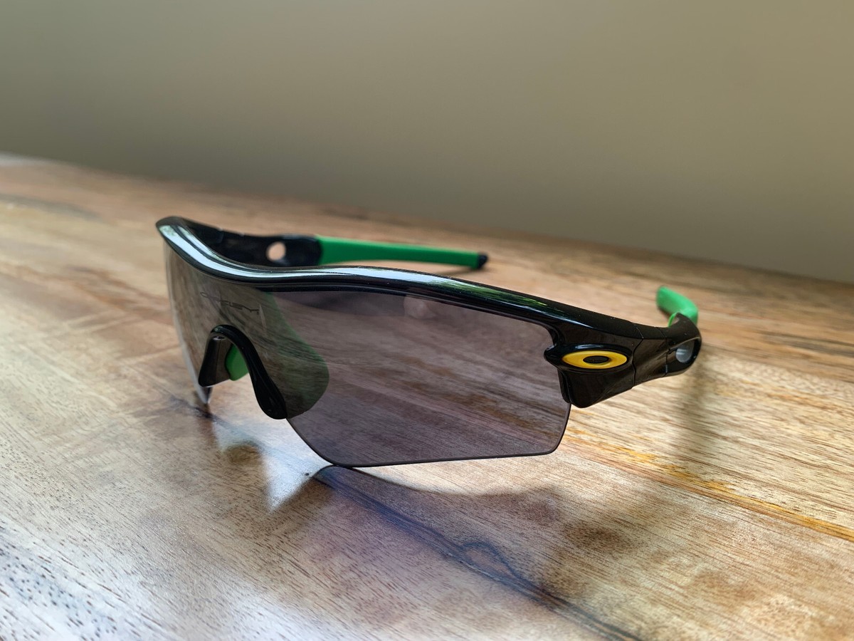 oakley FLRGHT PATH LARGE オリーブグリーン ミラー Oakley Radar Path Livestrong Lance Armstrong Limited Edition