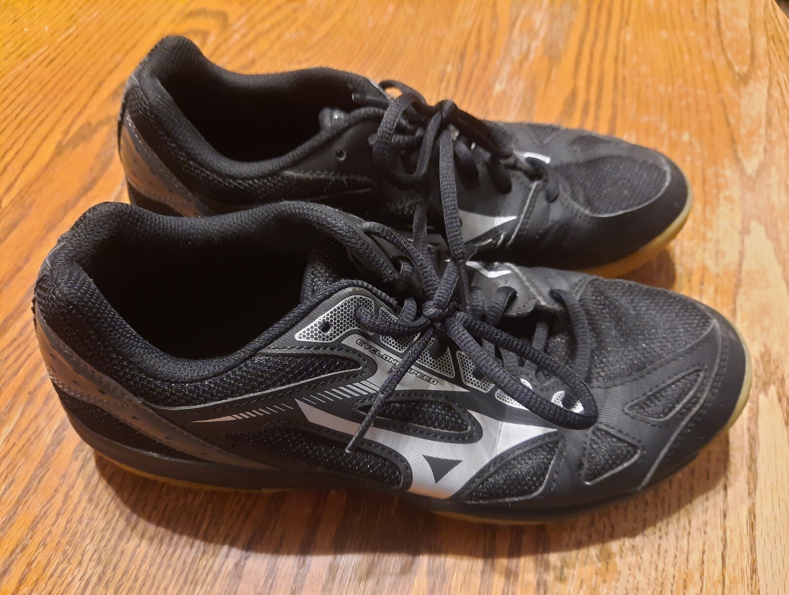 Mizuno Cyclone speed 2 Volleyball women shoes size 9.5 Gem