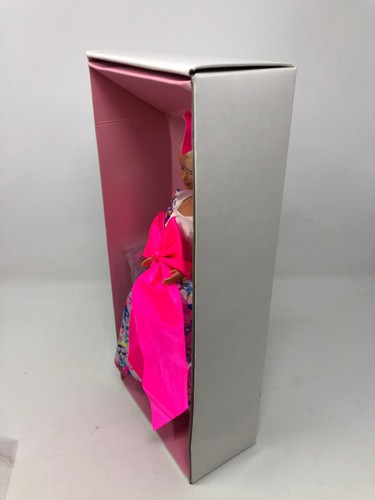 Barbie Style Collector Doll Special Limited Edition - Picture 3 of 6