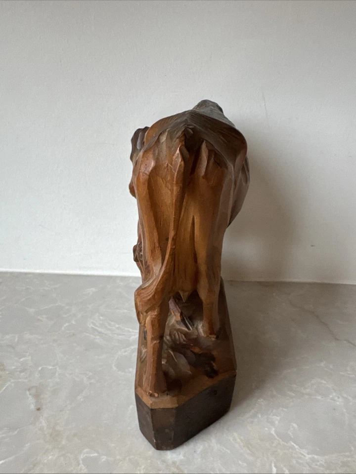 Escultura artística vintage de madera de vaca y becerro tallada a mano decoración interior Foto 4 de 4